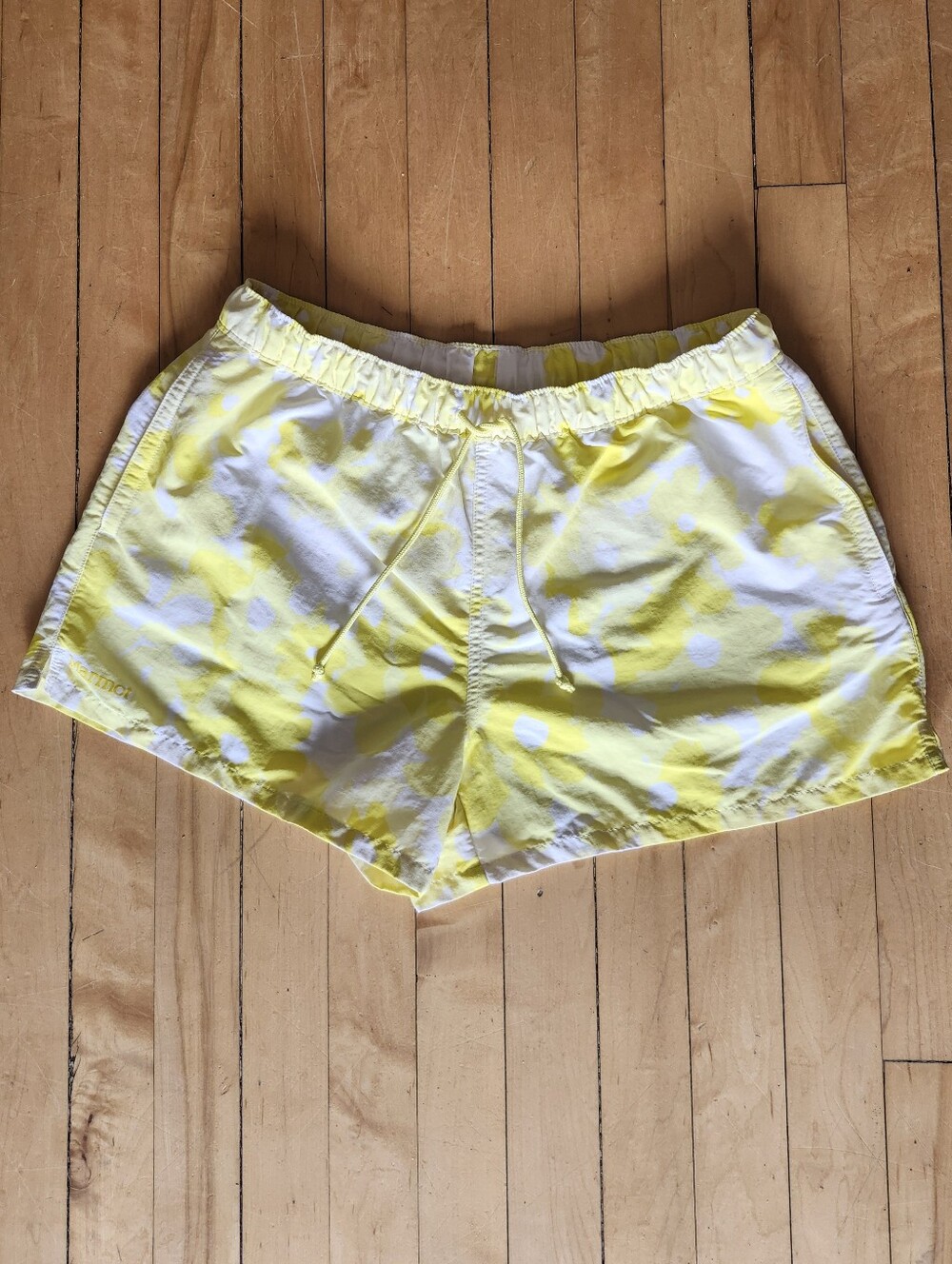 Marmot Women's Juniper Springs Short 3" Light Yellow Flower, Size Medium